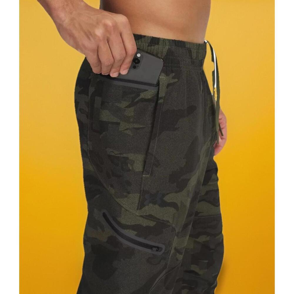 $100 Under Armour Men's UA Unstoppable Camo Cargo Pants Size Small